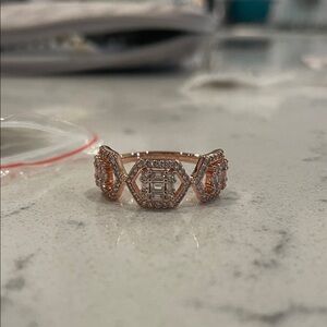 Elegant Rose Gold Geometric Diamond Ring Size 10